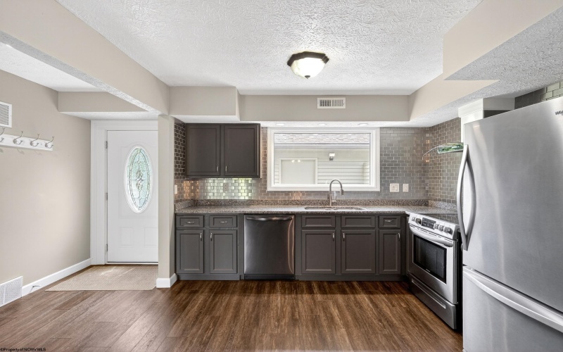 1024 Greystone Circle, Morgantown, West Virginia 26508, 3 Bedrooms Bedrooms, 5 Rooms Rooms,1 BathroomBathrooms,Single Family Attached,For Sale,Greystone,10160079