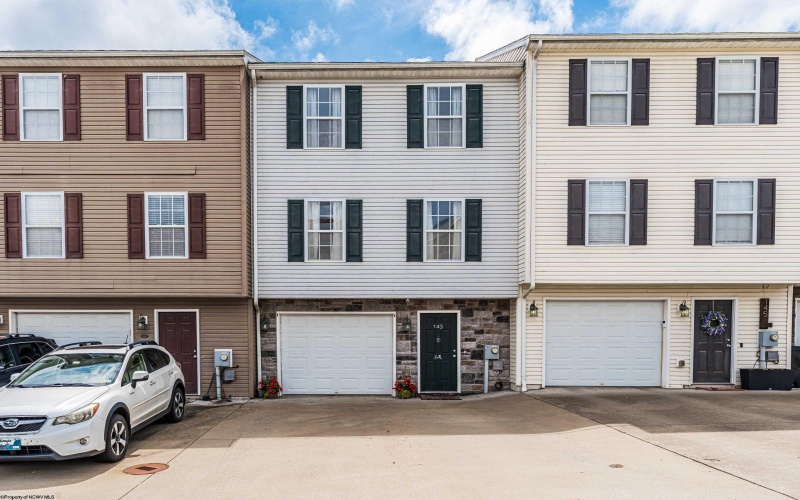 143 Eagle Drive, Maidsville, West Virginia 26541, 3 Bedrooms Bedrooms, 5 Rooms Rooms,1 BathroomBathrooms,Single Family Attached,For Sale,Eagle,10160080