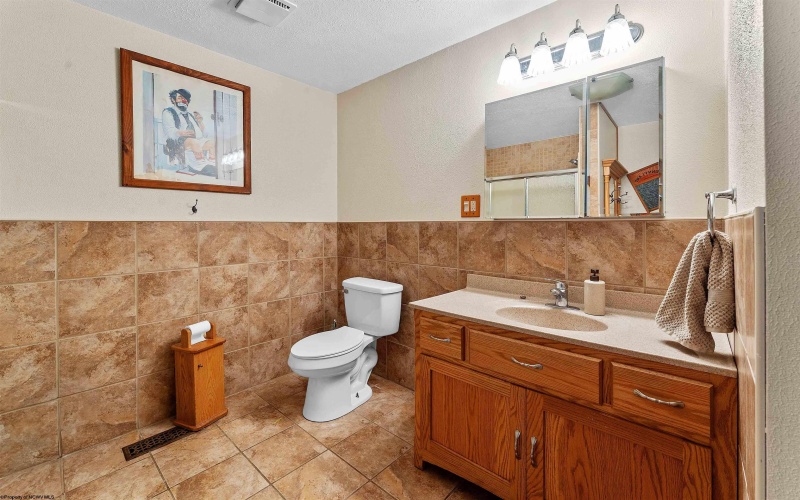 77 Gladstone Drive, Clarksburg, West Virginia 26301, 4 Bedrooms Bedrooms, 8 Rooms Rooms,1 BathroomBathrooms,Single Family Detached,For Sale,Gladstone,10160085