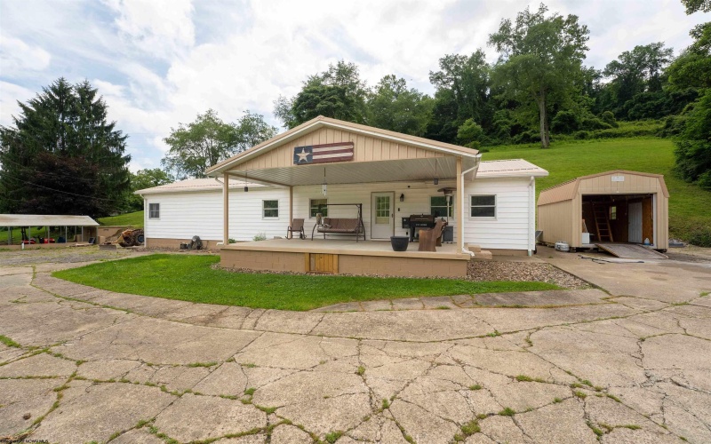 77 Gladstone Drive, Clarksburg, West Virginia 26301, 4 Bedrooms Bedrooms, 8 Rooms Rooms,1 BathroomBathrooms,Single Family Detached,For Sale,Gladstone,10160085