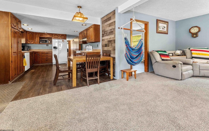 77 Gladstone Drive, Clarksburg, West Virginia 26301, 4 Bedrooms Bedrooms, 8 Rooms Rooms,1 BathroomBathrooms,Single Family Detached,For Sale,Gladstone,10160085