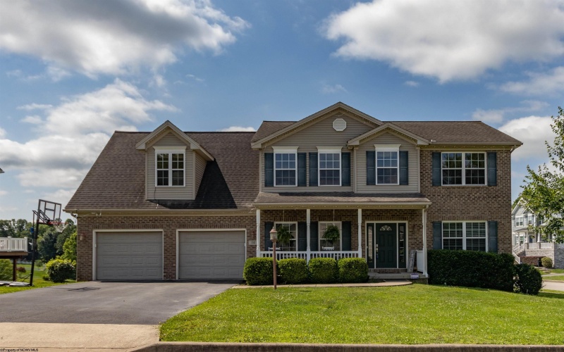 14 Kingston Drive, Bridgeport, West Virginia 26330, 4 Bedrooms Bedrooms, 10 Rooms Rooms,3 BathroomsBathrooms,Single Family Detached,For Sale,Kingston,10160084