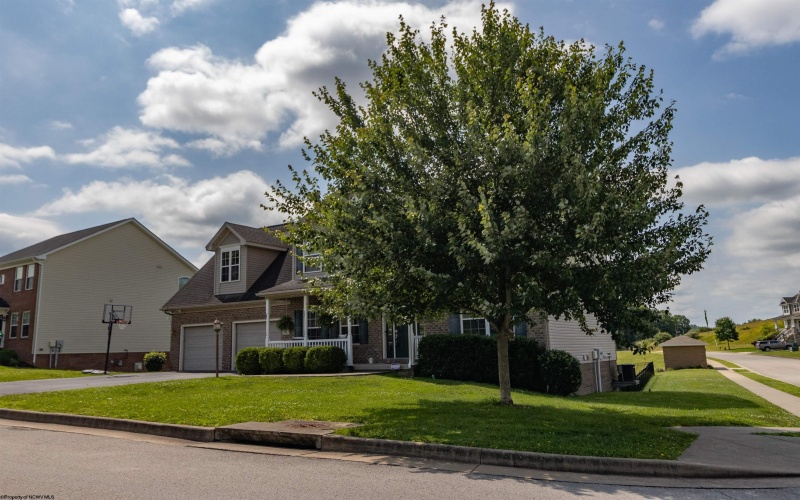 14 Kingston Drive, Bridgeport, West Virginia 26330, 4 Bedrooms Bedrooms, 10 Rooms Rooms,3 BathroomsBathrooms,Single Family Detached,For Sale,Kingston,10160084