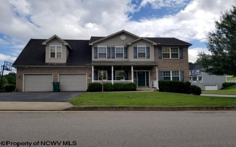 14 Kingston Drive, Bridgeport, West Virginia 26330, 4 Bedrooms Bedrooms, 10 Rooms Rooms,3 BathroomsBathrooms,Single Family Detached,For Sale,Kingston,10160084