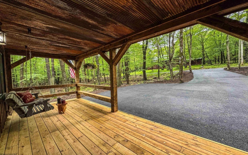 80 Beebalm Court, Terra Alta, West Virginia 26764-3114, 3 Bedrooms Bedrooms, 7 Rooms Rooms,2 BathroomsBathrooms,Single Family Detached,For Sale,Beebalm,10160078