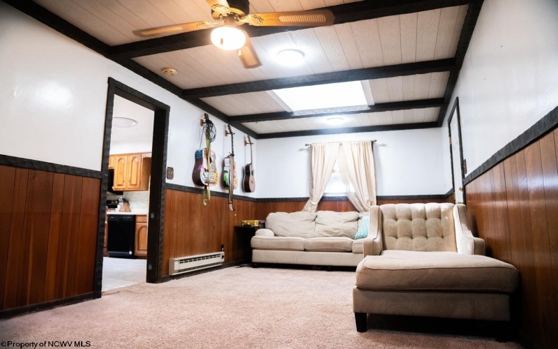 85 Hinzman Street, Weston, West Virginia 26452, 3 Bedrooms Bedrooms, 6 Rooms Rooms,2 BathroomsBathrooms,Single Family Detached,For Sale,Hinzman,10160075