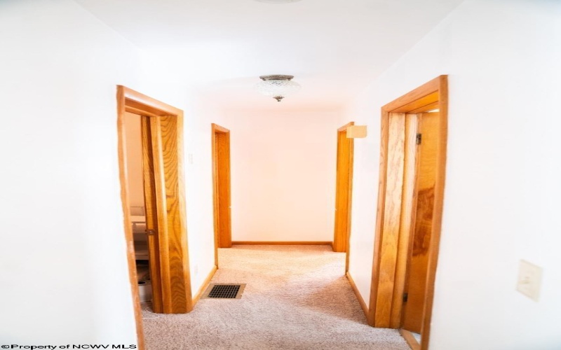85 Hinzman Street, Weston, West Virginia 26452, 3 Bedrooms Bedrooms, 6 Rooms Rooms,2 BathroomsBathrooms,Single Family Detached,For Sale,Hinzman,10160075