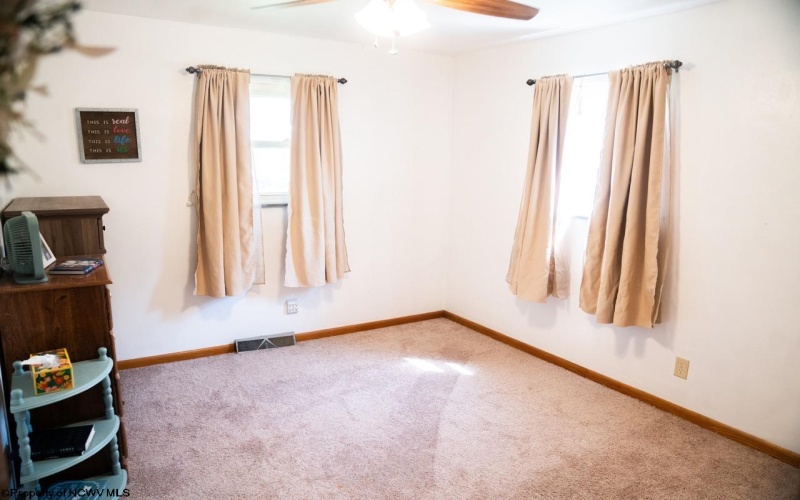 85 Hinzman Street, Weston, West Virginia 26452, 3 Bedrooms Bedrooms, 6 Rooms Rooms,2 BathroomsBathrooms,Single Family Detached,For Sale,Hinzman,10160075