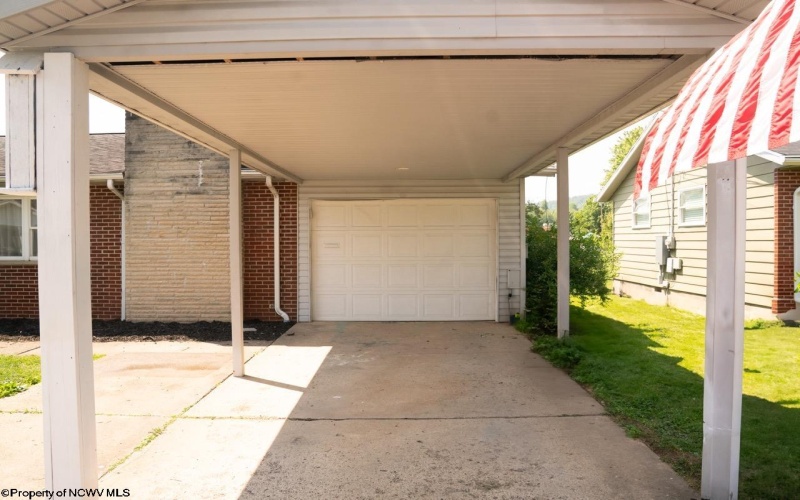85 Hinzman Street, Weston, West Virginia 26452, 3 Bedrooms Bedrooms, 6 Rooms Rooms,2 BathroomsBathrooms,Single Family Detached,For Sale,Hinzman,10160075