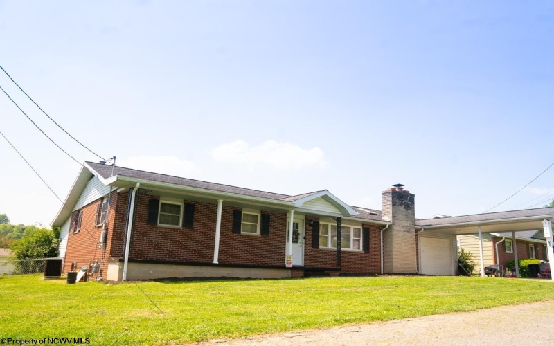 85 Hinzman Street, Weston, West Virginia 26452, 3 Bedrooms Bedrooms, 6 Rooms Rooms,2 BathroomsBathrooms,Single Family Detached,For Sale,Hinzman,10160075