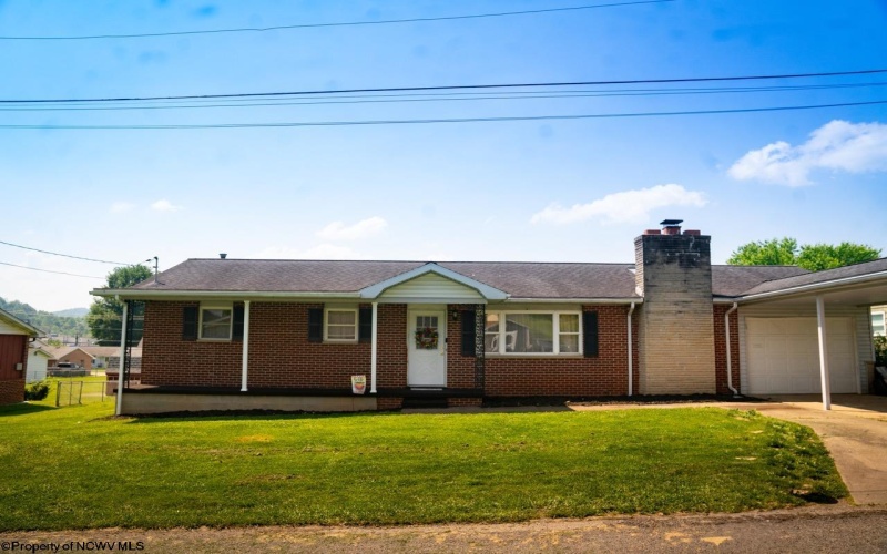 85 Hinzman Street, Weston, West Virginia 26452, 3 Bedrooms Bedrooms, 6 Rooms Rooms,2 BathroomsBathrooms,Single Family Detached,For Sale,Hinzman,10160075