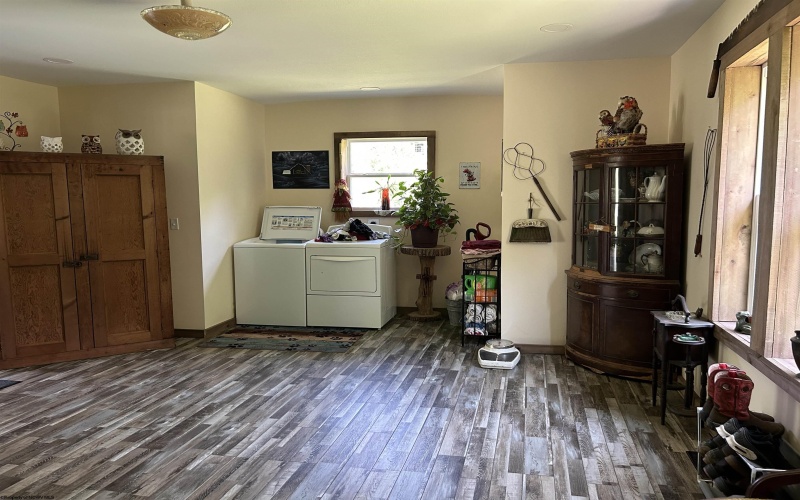 2214 Fairview Road, Independence, West Virginia 26374, 2 Bedrooms Bedrooms, 1 Room Rooms,3 BathroomsBathrooms,Single Family Detached,For Sale,Fairview,10160076