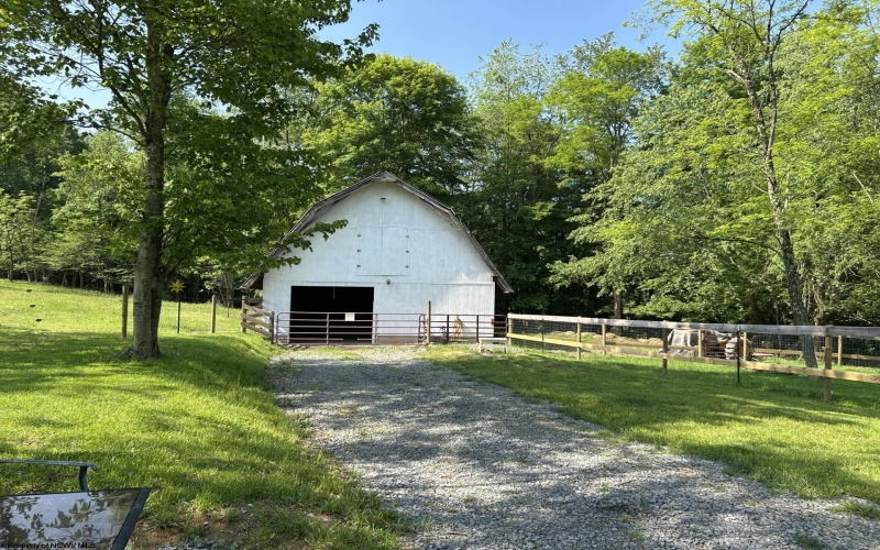 2214 Fairview Road, Independence, West Virginia 26374, 2 Bedrooms Bedrooms, 1 Room Rooms,3 BathroomsBathrooms,Single Family Detached,For Sale,Fairview,10160076