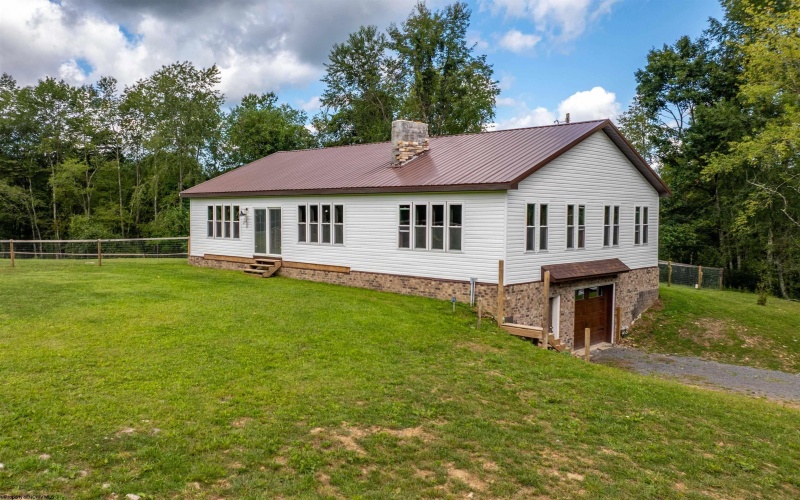 2214 Fairview Road, Gladesville, West Virginia 26374, 2 Bedrooms Bedrooms, 7 Rooms Rooms,3 BathroomsBathrooms,Single Family Detached,For Sale,Fairview,10160076