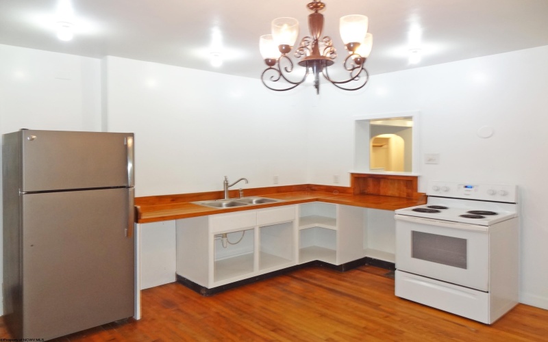 240 Easton Hill Road, Morgantown, West Virginia 26505, 2 Bedrooms Bedrooms, 5 Rooms Rooms,1 BathroomBathrooms,Single Family Detached,For Sale,Easton Hill,10160077