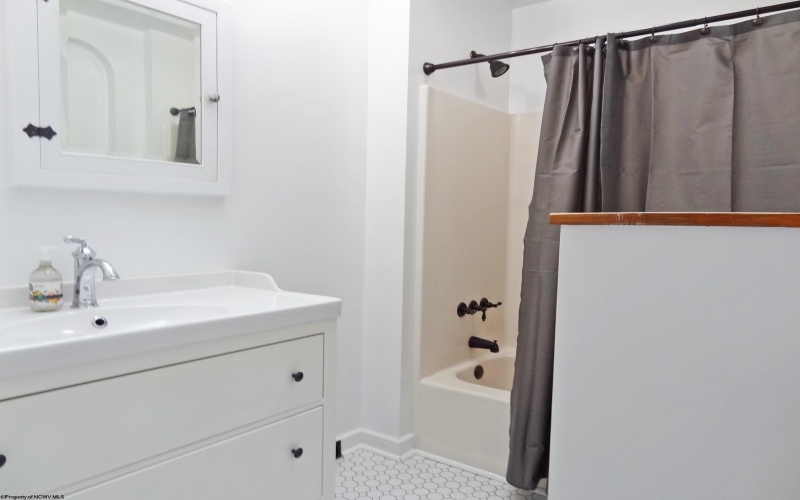 240 Easton Hill Road, Morgantown, West Virginia 26505, 2 Bedrooms Bedrooms, 5 Rooms Rooms,1 BathroomBathrooms,Single Family Detached,For Sale,Easton Hill,10160077
