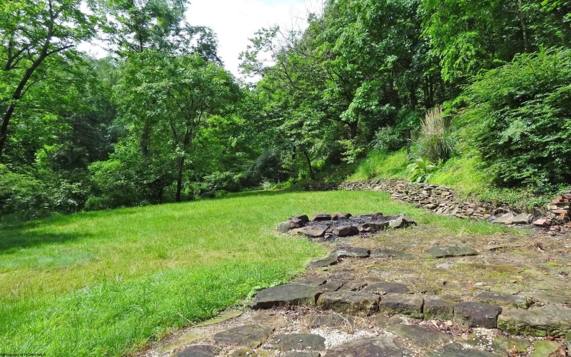 240 Easton Hill Road, Morgantown, West Virginia 26505, 2 Bedrooms Bedrooms, 5 Rooms Rooms,1 BathroomBathrooms,Single Family Detached,For Sale,Easton Hill,10160077