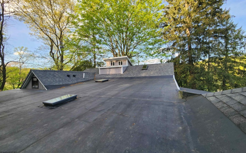 240 Easton Hill Road, Morgantown, West Virginia 26505, 2 Bedrooms Bedrooms, 5 Rooms Rooms,1 BathroomBathrooms,Single Family Detached,For Sale,Easton Hill,10160077
