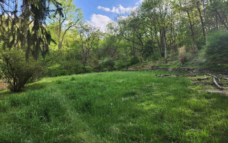 240 Easton Hill Road, Morgantown, West Virginia 26505, 2 Bedrooms Bedrooms, 5 Rooms Rooms,1 BathroomBathrooms,Single Family Detached,For Sale,Easton Hill,10160077