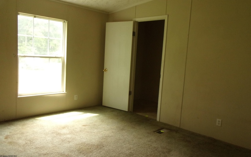 424 Indian Rock Road, Reedsville, West Virginia 26547, 3 Bedrooms Bedrooms, 9 Rooms Rooms,2 BathroomsBathrooms,Single Family Detached,For Sale,Indian Rock,10160094