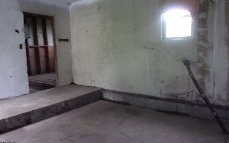 424 Indian Rock Road, Reedsville, West Virginia 26547, 3 Bedrooms Bedrooms, 9 Rooms Rooms,2 BathroomsBathrooms,Single Family Detached,For Sale,Indian Rock,10160094