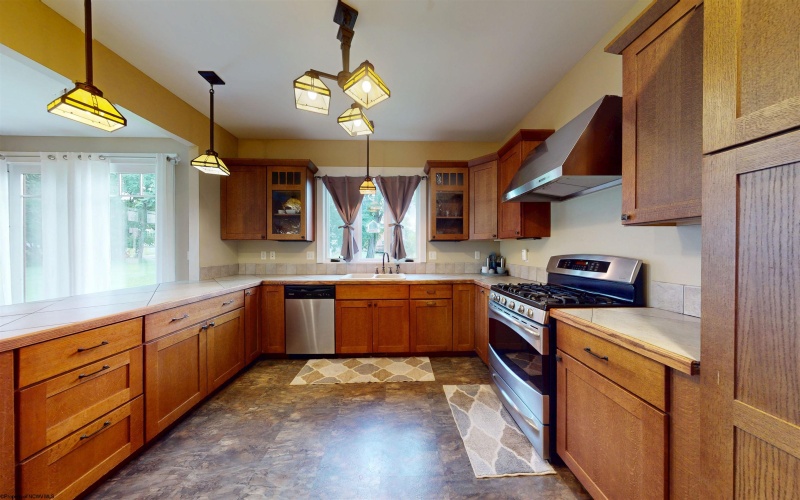 601 Benoni Avenue, Fairmont, West Virginia 26554, 3 Bedrooms Bedrooms, 8 Rooms Rooms,2 BathroomsBathrooms,Single Family Detached,For Sale,Benoni,10160093