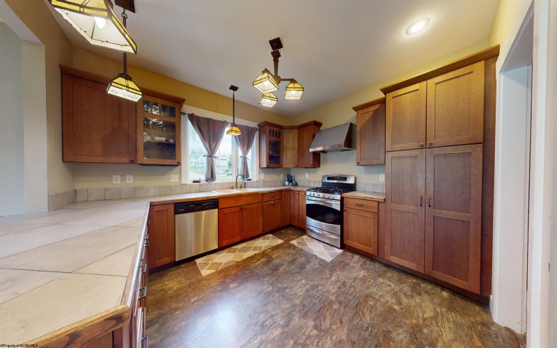 601 Benoni Avenue, Fairmont, West Virginia 26554, 3 Bedrooms Bedrooms, 8 Rooms Rooms,2 BathroomsBathrooms,Single Family Detached,For Sale,Benoni,10160093