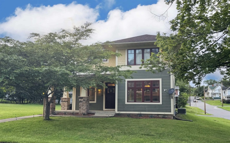 601 Benoni Avenue, Fairmont, West Virginia 26554, 3 Bedrooms Bedrooms, 8 Rooms Rooms,2 BathroomsBathrooms,Single Family Detached,For Sale,Benoni,10160093