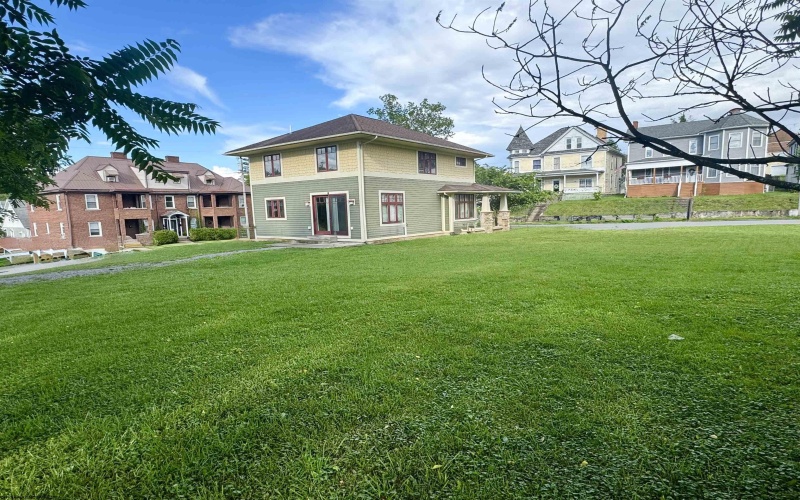 601 Benoni Avenue, Fairmont, West Virginia 26554, 3 Bedrooms Bedrooms, 8 Rooms Rooms,2 BathroomsBathrooms,Single Family Detached,For Sale,Benoni,10160093