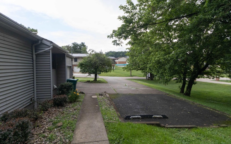 305 Pearcy Avenue, Bridgeport, West Virginia 26330, 4 Bedrooms Bedrooms, 11 Rooms Rooms,2 BathroomsBathrooms,Single Family Detached,For Sale,Pearcy,10160099