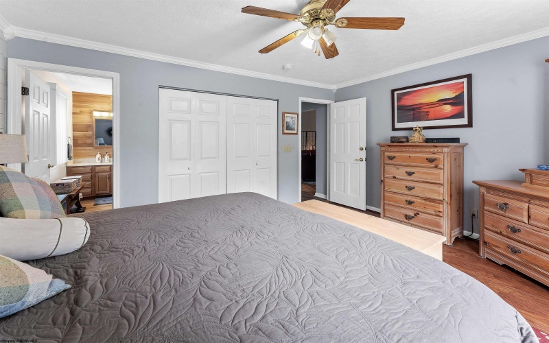 2357 Williamsburg Lane, Fairmont, West Virginia 26554, 4 Bedrooms Bedrooms, 7 Rooms Rooms,3 BathroomsBathrooms,Single Family Detached,For Sale,Williamsburg,10160103