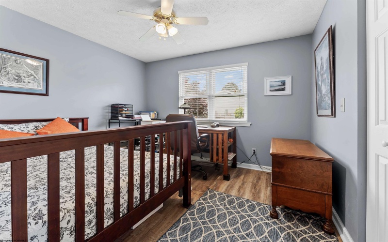 2357 Williamsburg Lane, Fairmont, West Virginia 26554, 4 Bedrooms Bedrooms, 7 Rooms Rooms,3 BathroomsBathrooms,Single Family Detached,For Sale,Williamsburg,10160103