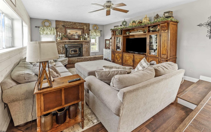 17305 Preston Highway, Bruceton Mills, West Virginia 26525, 5 Bedrooms Bedrooms, 12 Rooms Rooms,3 BathroomsBathrooms,Single Family Detached,For Sale,Preston,10160109