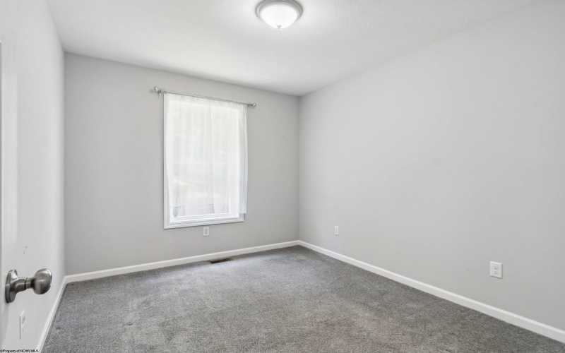 26 Misty Lane, Fairmont, West Virginia 26554, 3 Bedrooms Bedrooms, 7 Rooms Rooms,2 BathroomsBathrooms,Single Family Attached,For Sale,Misty,10160106