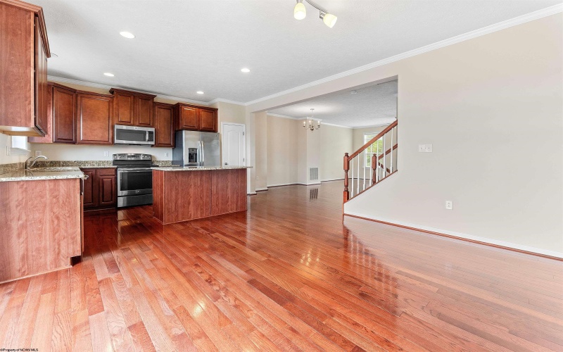 3909 Sun Way, Morgantown, West Virginia 26505, 3 Bedrooms Bedrooms, 7 Rooms Rooms,2 BathroomsBathrooms,Single Family Attached,For Sale,Sun,10160107