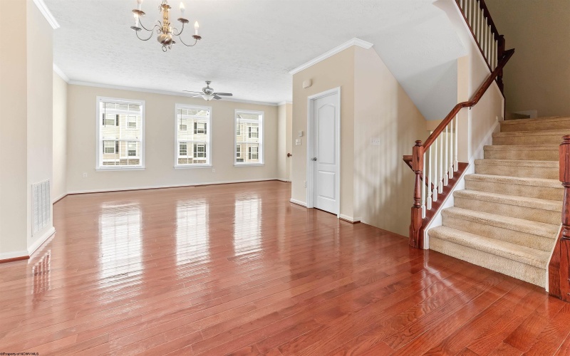 3909 Sun Way, Morgantown, West Virginia 26505, 3 Bedrooms Bedrooms, 7 Rooms Rooms,2 BathroomsBathrooms,Single Family Attached,For Sale,Sun,10160107