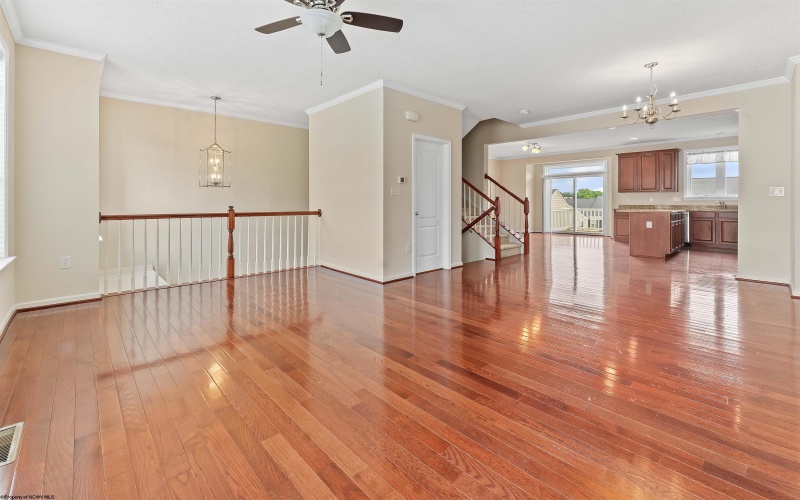 3909 Sun Way, Morgantown, West Virginia 26505, 3 Bedrooms Bedrooms, 7 Rooms Rooms,2 BathroomsBathrooms,Single Family Attached,For Sale,Sun,10160107