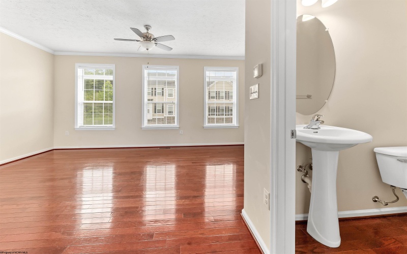 3909 Sun Way, Morgantown, West Virginia 26505, 3 Bedrooms Bedrooms, 7 Rooms Rooms,2 BathroomsBathrooms,Single Family Attached,For Sale,Sun,10160107