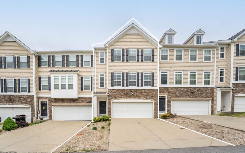 3909 Sun Way, Morgantown, West Virginia 26505, 3 Bedrooms Bedrooms, 7 Rooms Rooms,2 BathroomsBathrooms,Single Family Attached,For Sale,Sun,10160107