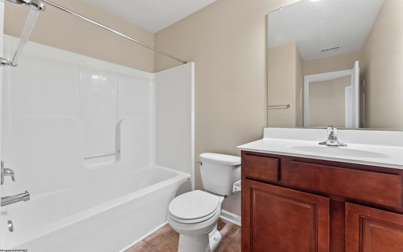 3909 Sun Way, Morgantown, West Virginia 26505, 3 Bedrooms Bedrooms, 7 Rooms Rooms,2 BathroomsBathrooms,Single Family Attached,For Sale,Sun,10160107