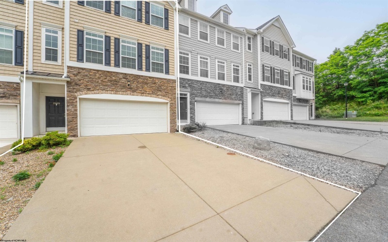 3909 Sun Way, Morgantown, West Virginia 26505, 3 Bedrooms Bedrooms, 7 Rooms Rooms,2 BathroomsBathrooms,Single Family Attached,For Sale,Sun,10160107