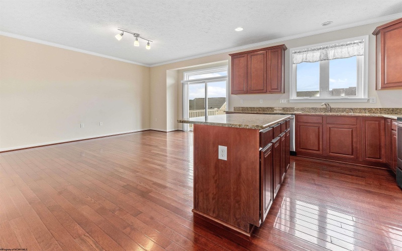 3909 Sun Way, Morgantown, West Virginia 26505, 3 Bedrooms Bedrooms, 7 Rooms Rooms,2 BathroomsBathrooms,Single Family Attached,For Sale,Sun,10160107