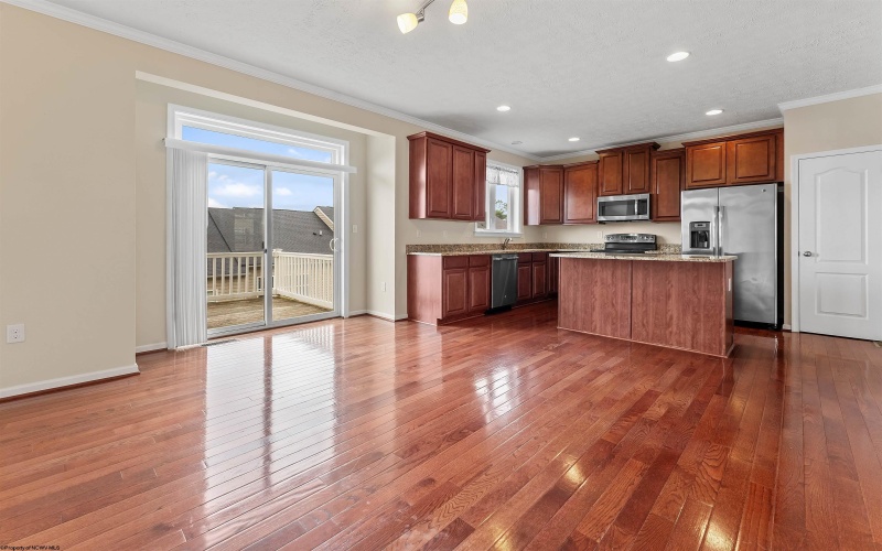 3909 Sun Way, Morgantown, West Virginia 26505, 3 Bedrooms Bedrooms, 7 Rooms Rooms,2 BathroomsBathrooms,Single Family Attached,For Sale,Sun,10160107