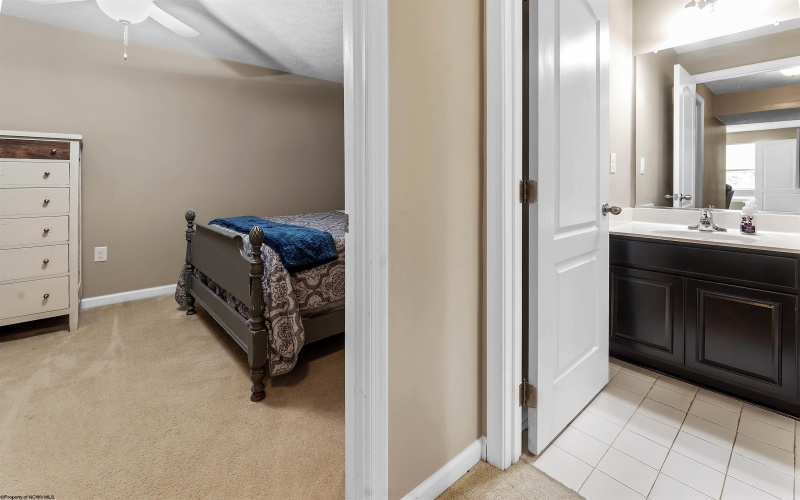 126 Auburn Drive, Morgantown, West Virginia 26501, 4 Bedrooms Bedrooms, 7 Rooms Rooms,3 BathroomsBathrooms,Single Family Attached,For Sale,Auburn,10160110