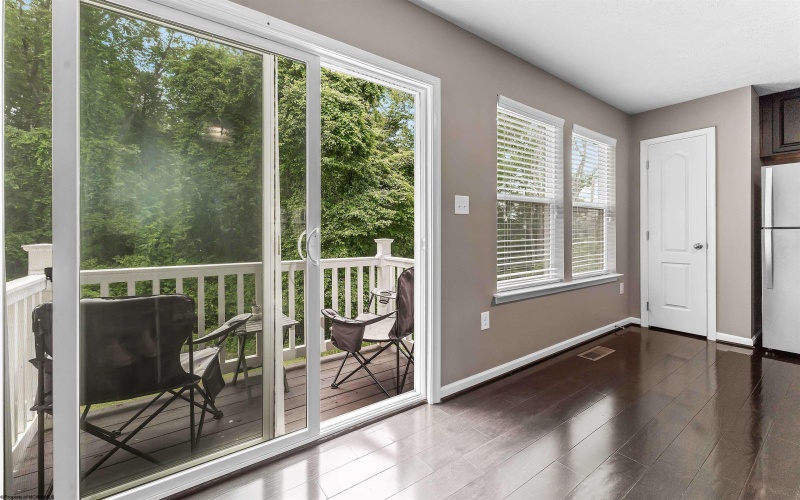 126 Auburn Drive, Morgantown, West Virginia 26501, 4 Bedrooms Bedrooms, 7 Rooms Rooms,3 BathroomsBathrooms,Single Family Attached,For Sale,Auburn,10160110