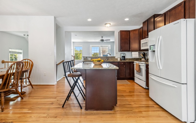213 Treeline Lane, Morgantown, West Virginia 26508, 3 Bedrooms Bedrooms, 7 Rooms Rooms,3 BathroomsBathrooms,Single Family Attached,For Sale,Treeline,10160112