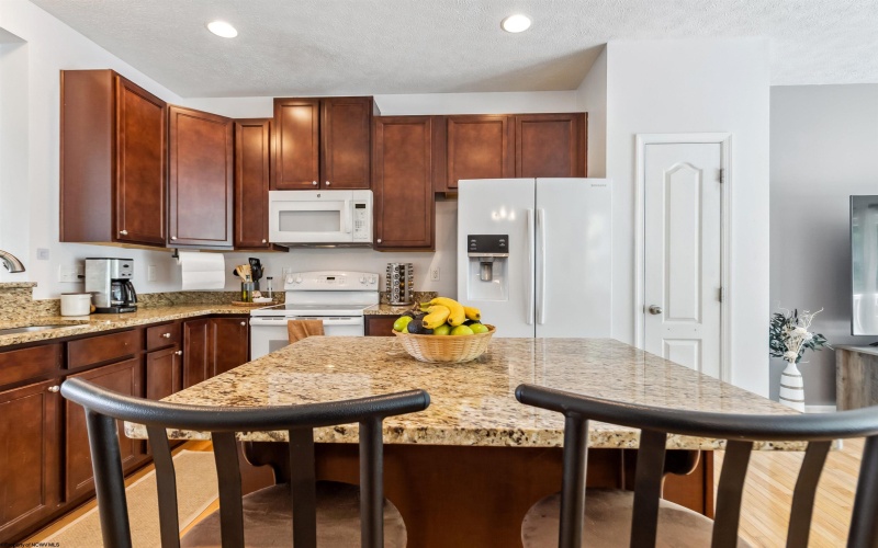 213 Treeline Lane, Morgantown, West Virginia 26508, 3 Bedrooms Bedrooms, 7 Rooms Rooms,3 BathroomsBathrooms,Single Family Attached,For Sale,Treeline,10160112