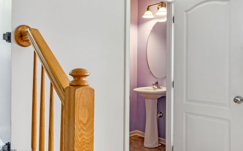213 Treeline Lane, Morgantown, West Virginia 26508, 3 Bedrooms Bedrooms, 7 Rooms Rooms,3 BathroomsBathrooms,Single Family Attached,For Sale,Treeline,10160112