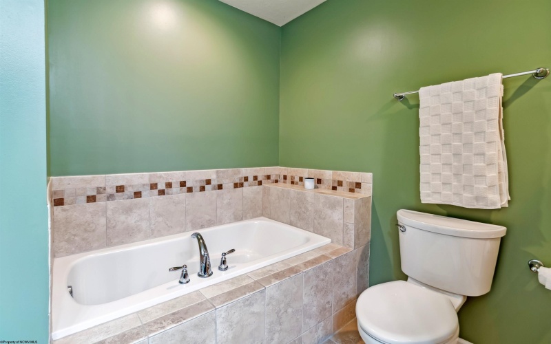 213 Treeline Lane, Morgantown, West Virginia 26508, 3 Bedrooms Bedrooms, 7 Rooms Rooms,3 BathroomsBathrooms,Single Family Attached,For Sale,Treeline,10160112