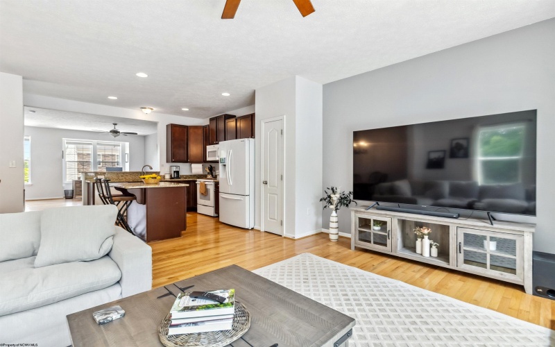 213 Treeline Lane, Morgantown, West Virginia 26508, 3 Bedrooms Bedrooms, 7 Rooms Rooms,3 BathroomsBathrooms,Single Family Attached,For Sale,Treeline,10160112